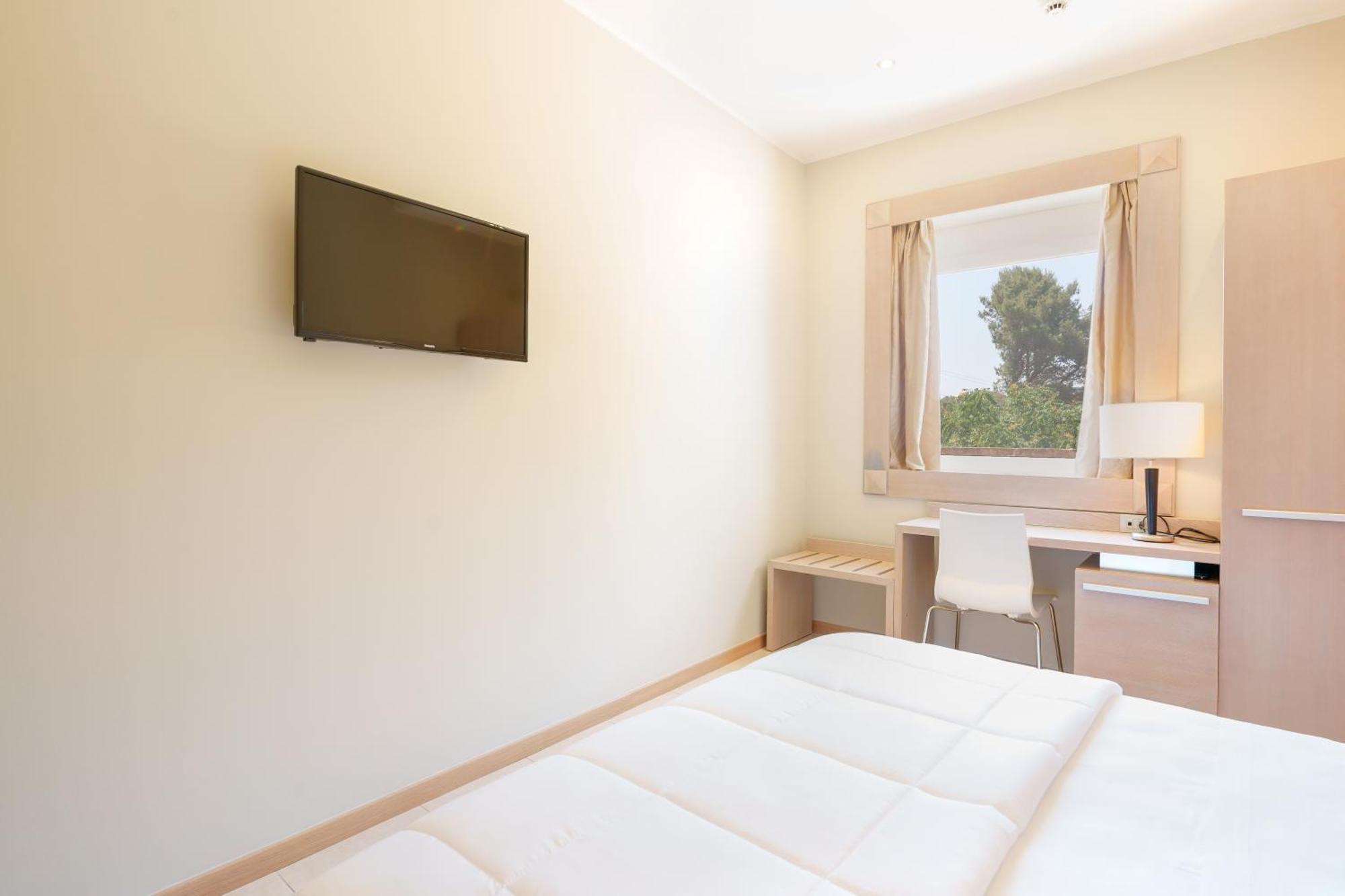 Dimora Lucia Hotel Martina Franca Bagian luar foto