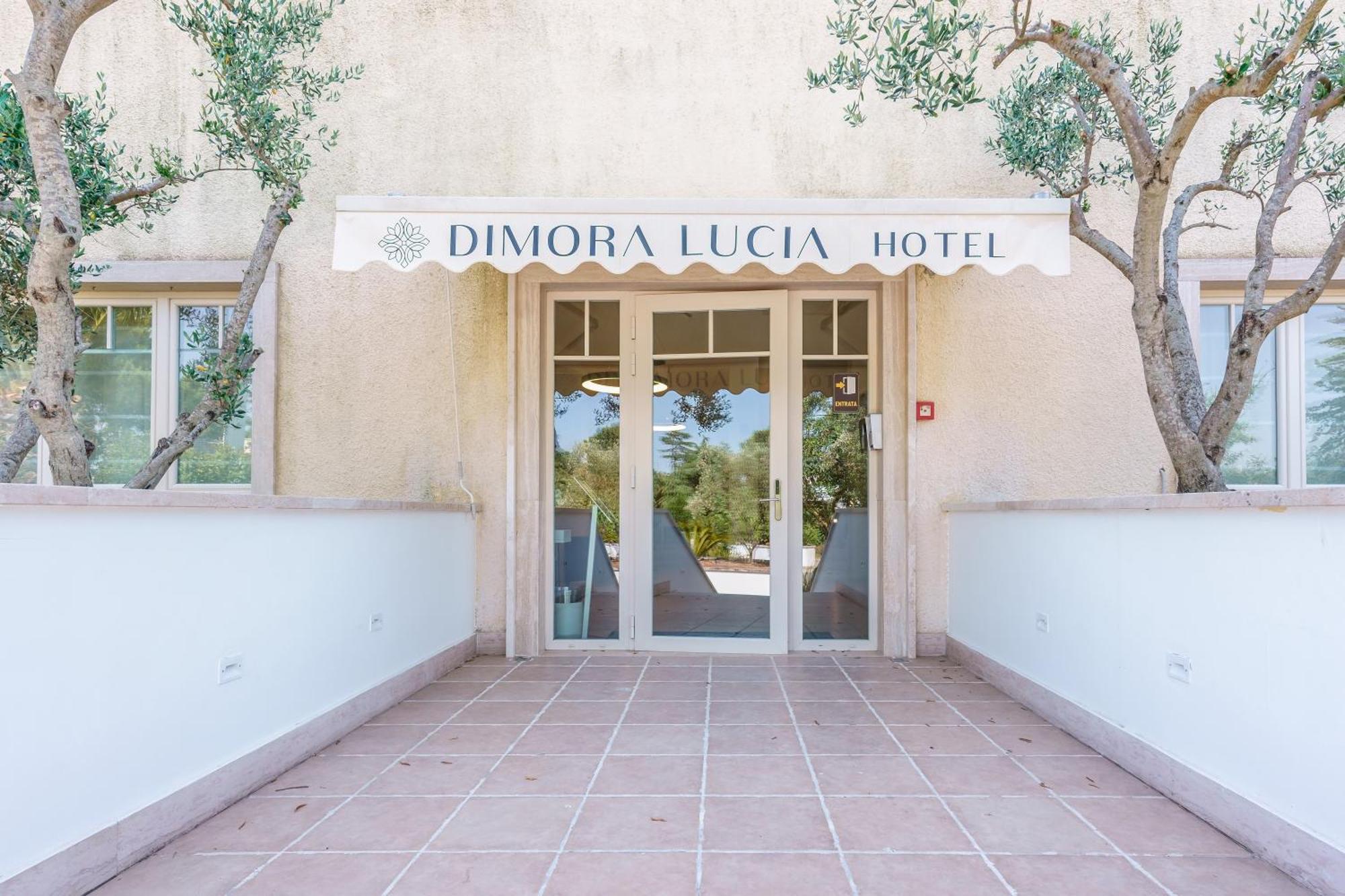 Dimora Lucia Hotel Martina Franca Bagian luar foto