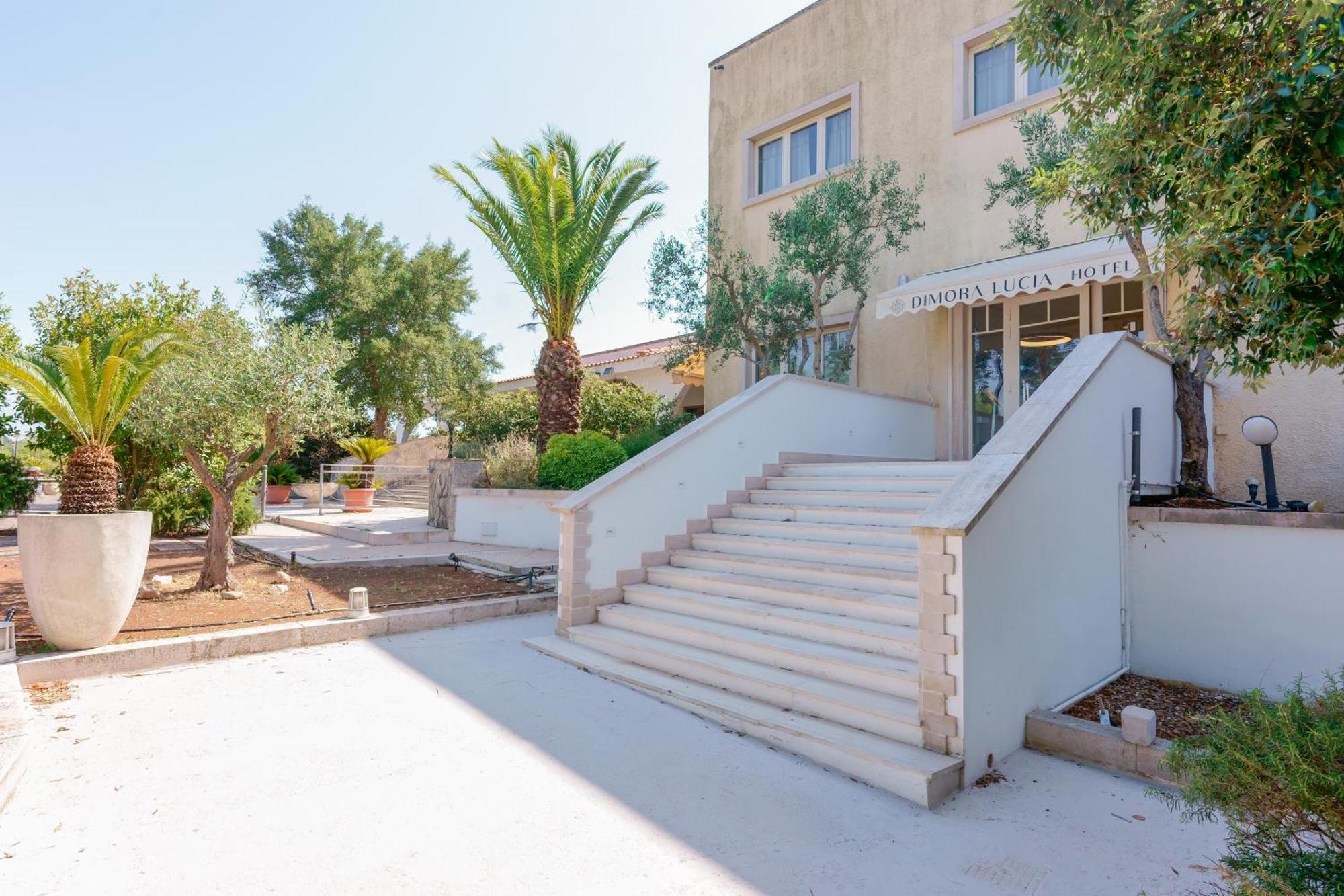 Dimora Lucia Hotel Martina Franca Bagian luar foto