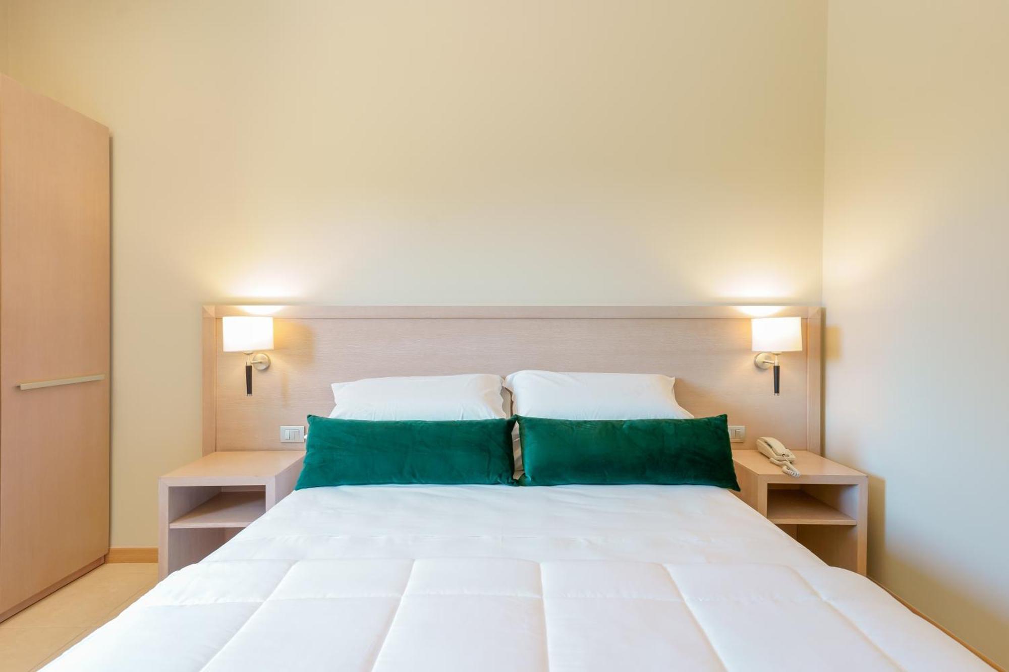 Dimora Lucia Hotel Martina Franca Bagian luar foto