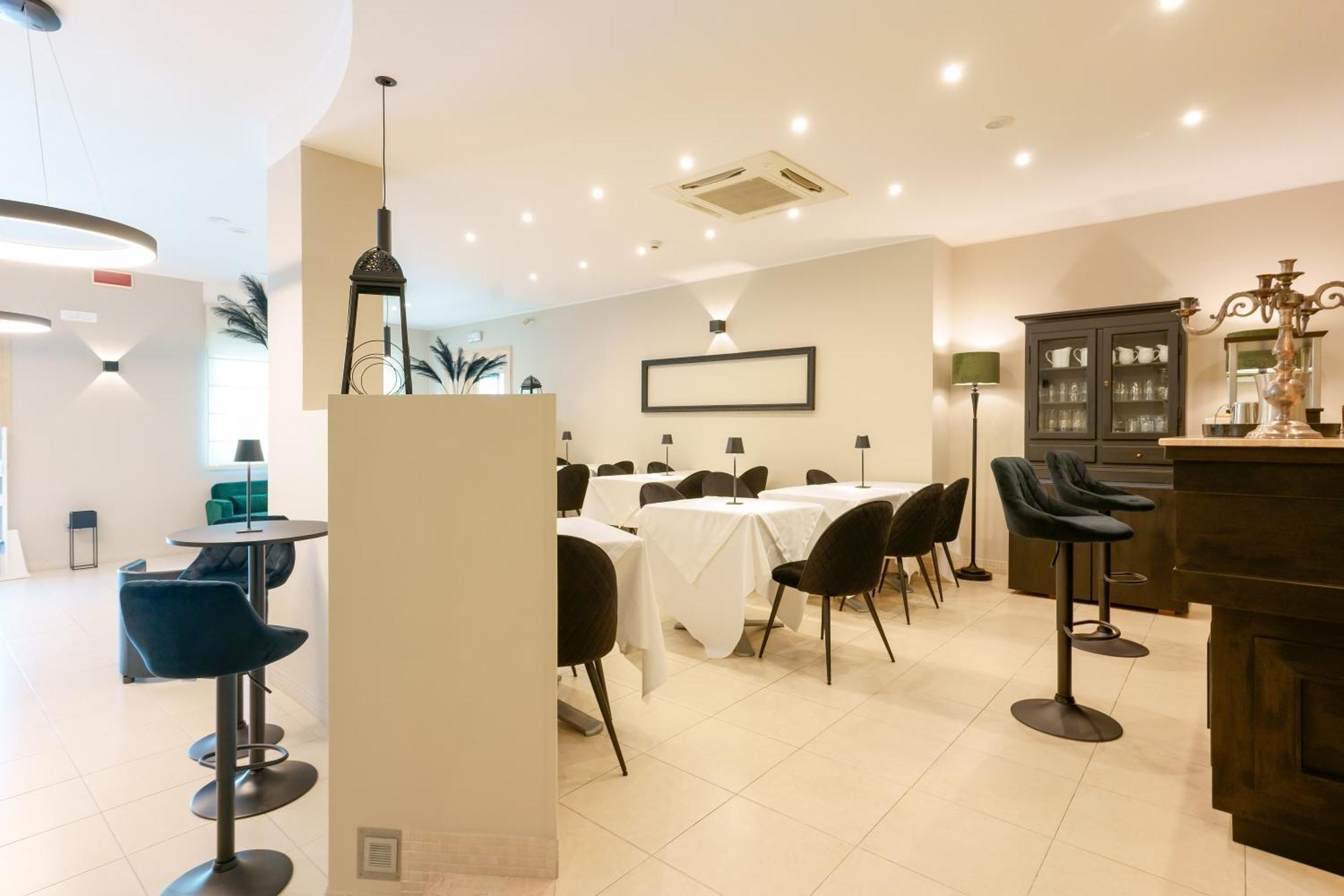 Dimora Lucia Hotel Martina Franca Bagian luar foto
